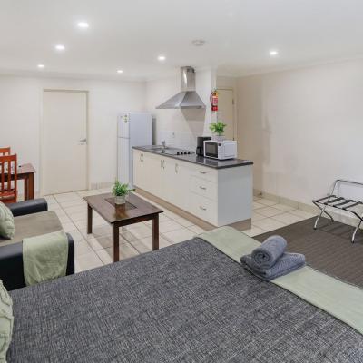 Emerald Gardens Motel Studio Apartment 7a